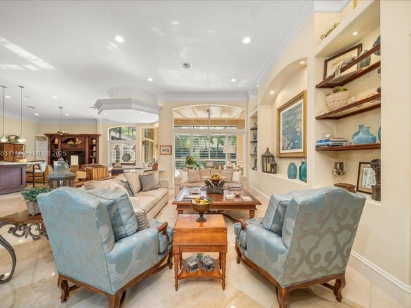 125 Dockside Cir, Weston FL 33327
