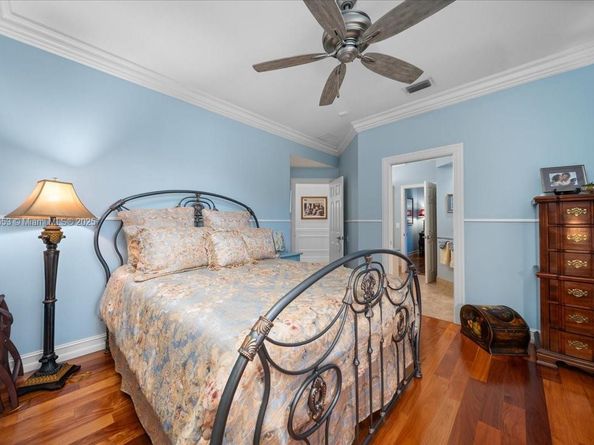 125 Dockside Cir, Weston FL 33327