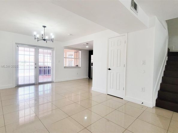 5320 W 26 Ave 108, Hialeah FL 33016