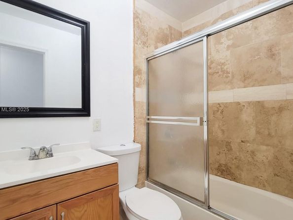 5320 W 26 Ave 108, Hialeah FL 33016