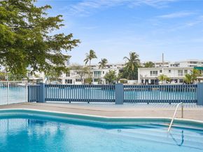 7133 Bay Dr 601, Miami Beach FL 33141