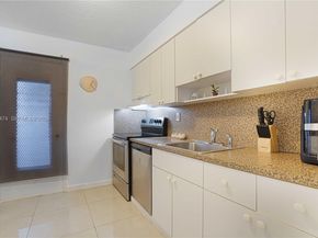 7133 Bay Dr 601, Miami Beach FL 33141