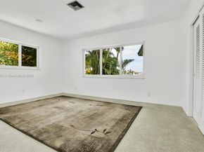 2019 NE 31st Ave, Fort Lauderdale FL 33305