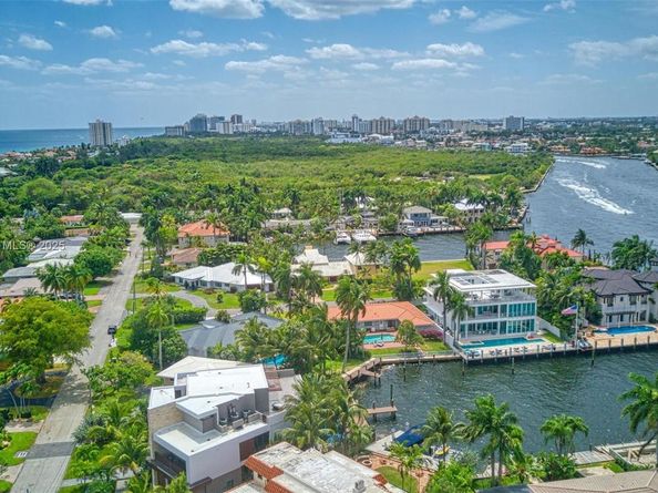 2019 NE 31st Ave, Fort Lauderdale FL 33305