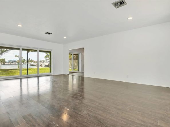 2019 NE 31st Ave, Fort Lauderdale FL 33305