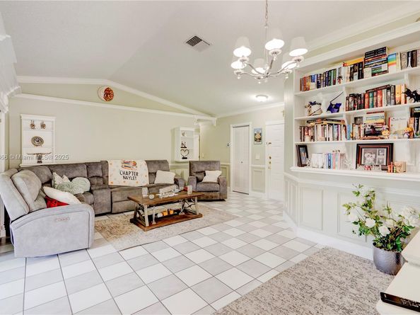 10640 NW 32nd St, Sunrise FL 33351