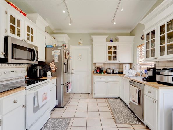 10640 NW 32nd St, Sunrise FL 33351