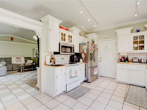 10640 NW 32nd St, Sunrise FL 33351