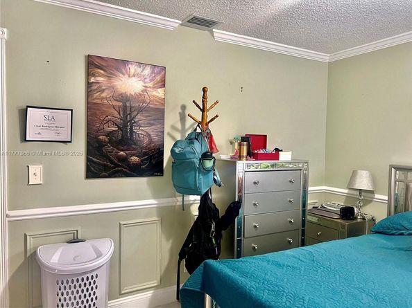 10640 NW 32nd St, Sunrise FL 33351