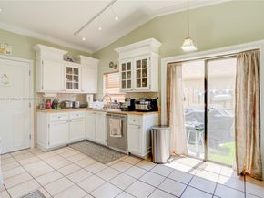 10640 NW 32nd St, Sunrise FL 33351