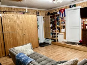 10640 NW 32nd St, Sunrise FL 33351