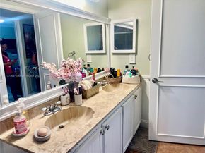 10640 NW 32nd St, Sunrise FL 33351