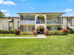 5839 La Pinata Blvd C2, Green Acres FL 33463