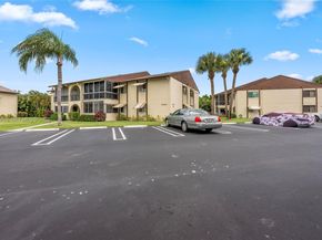 5839 La Pinata Blvd C2, Green Acres FL 33463