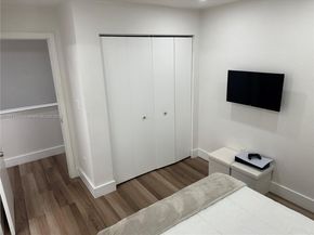 11 NE 151st St, Miami FL 33162