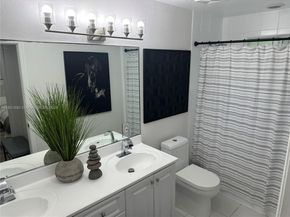 11 NE 151st St, Miami FL 33162