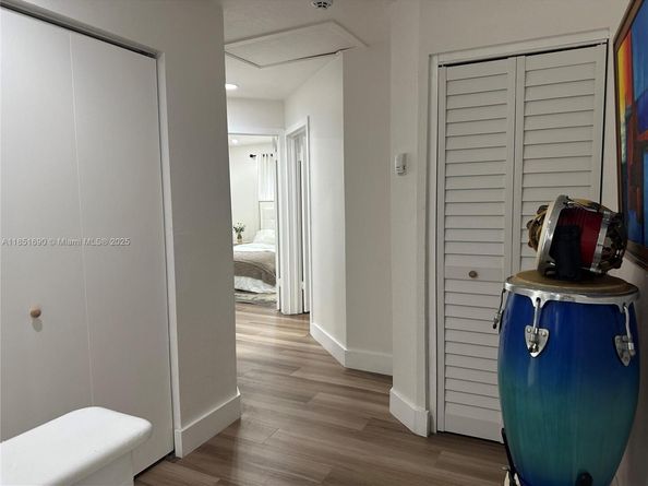 11 NE 151st St, Miami FL 33162