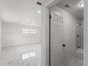 988 NW 10th St, Hallandale Beach FL 33009