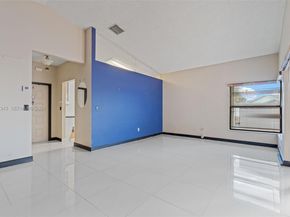 6476 SW 152nd Cir Pl 1476, Miami FL 33193