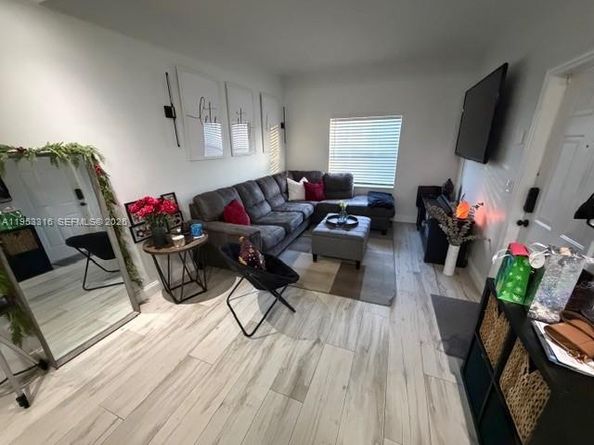 2167 Anchor Ct 2001, Dania Beach FL 33312