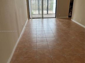 216 Lake Pointe Dr 120, Oakland Park FL 33309