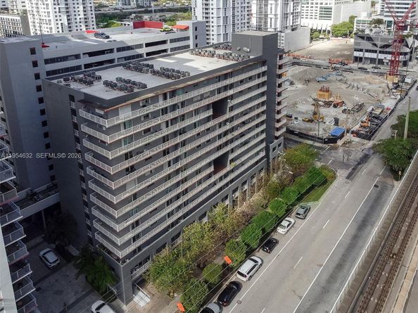 104 SW 9th St 1101, Miami FL 33130