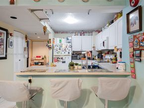 104 SW 9th St 1101, Miami FL 33130