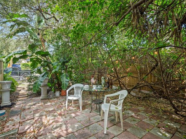 2295 SW 16th Ct, Miami FL 33145