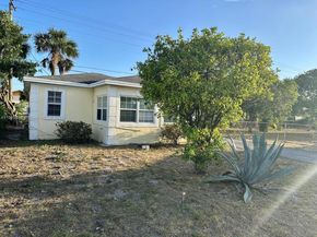 221 W 27th St, Riviera Beach FL 33404
