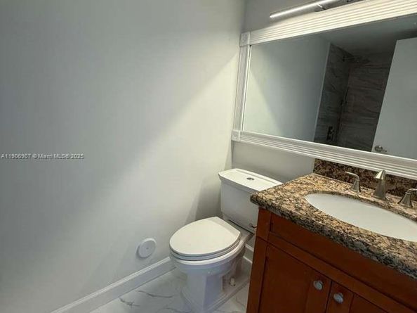 11250 SW 13th St 104, Pembroke Pines FL 33025