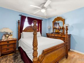 1041 NW 189th Ave, Pembroke Pines FL 33029