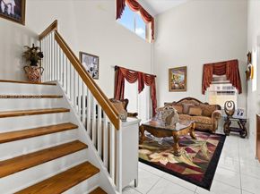 1041 NW 189th Ave, Pembroke Pines FL 33029