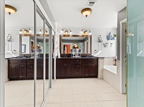 1041 NW 189th Ave, Pembroke Pines FL 33029
