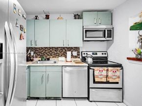 Undisclosed Address #A11793656, North Miami FL 33181