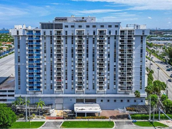 Undisclosed Address #A11793656, North Miami FL 33181