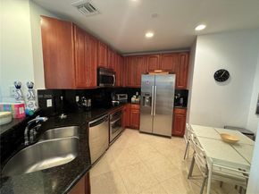 16100 Emerald Estates Dr 278, Weston FL 33331