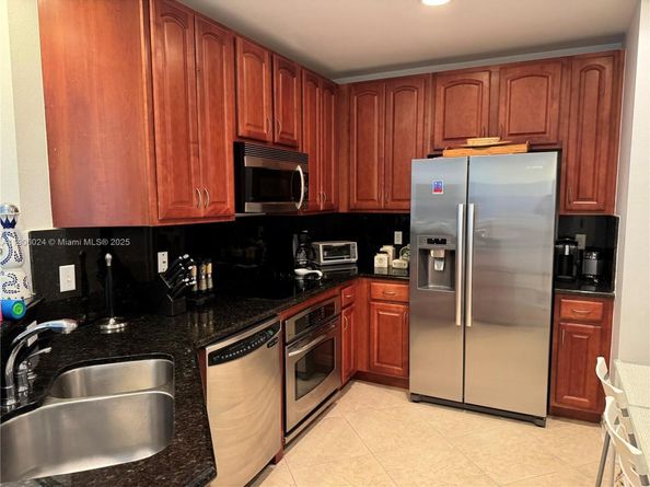 16100 Emerald Estates Dr 278, Weston FL 33331