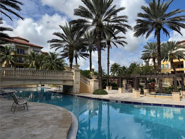 16100 Emerald Estates Dr 278, Weston FL 33331