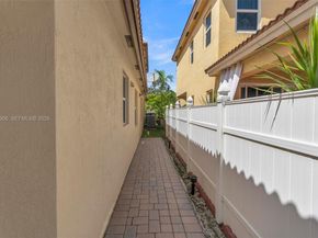 3920 NE 13th Dr, Homestead FL 33033