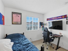 4765 SW 14th St, Deerfield Beach FL 33442