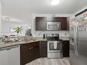 4765 SW 14th St, Deerfield Beach FL 33442