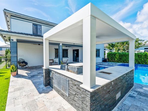 10915 Moore Dr, Parkland FL 33076