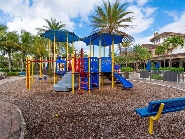 10915 Moore Dr, Parkland FL 33076