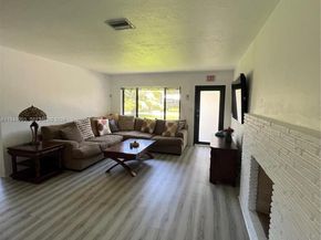 1425 Grant St, Hollywood FL 33020