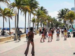 1425 Grant St, Hollywood FL 33020