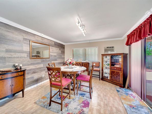 2201 N 57th Ter, Hollywood FL 33021