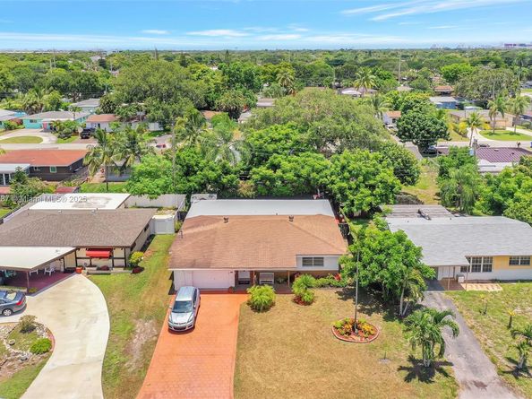 2201 N 57th Ter, Hollywood FL 33021