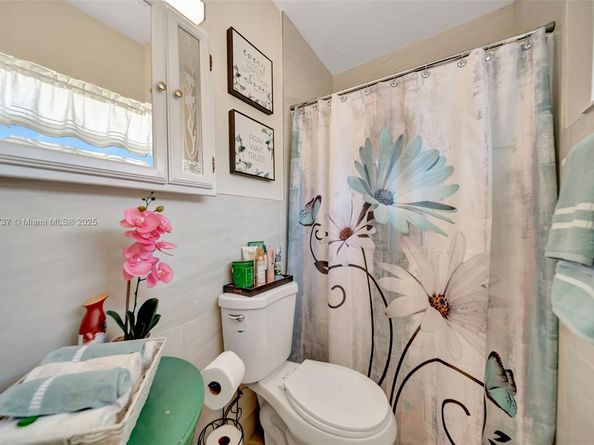 2201 N 57th Ter, Hollywood FL 33021