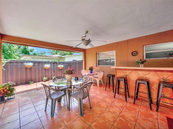 2201 N 57th Ter, Hollywood FL 33021