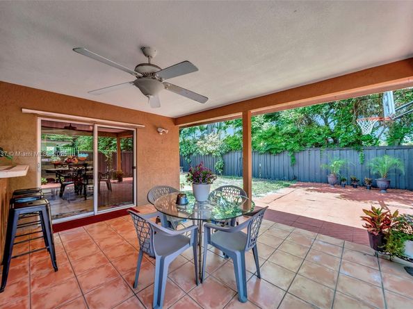 2201 N 57th Ter, Hollywood FL 33021